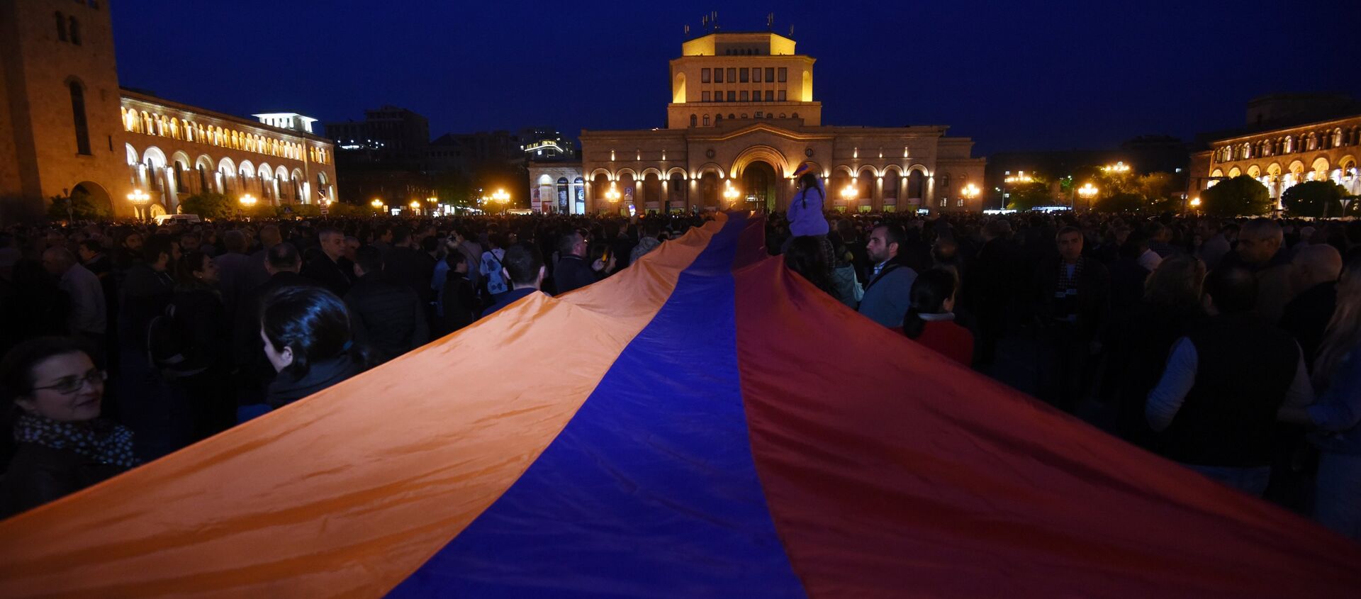 Bandera de Armenia en Ereván - Sputnik Mundo, 1920, 28.11.2020