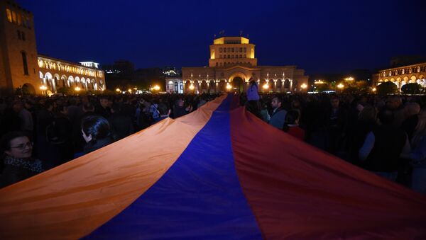 Bandera de Armenia en Ereván - Sputnik Mundo