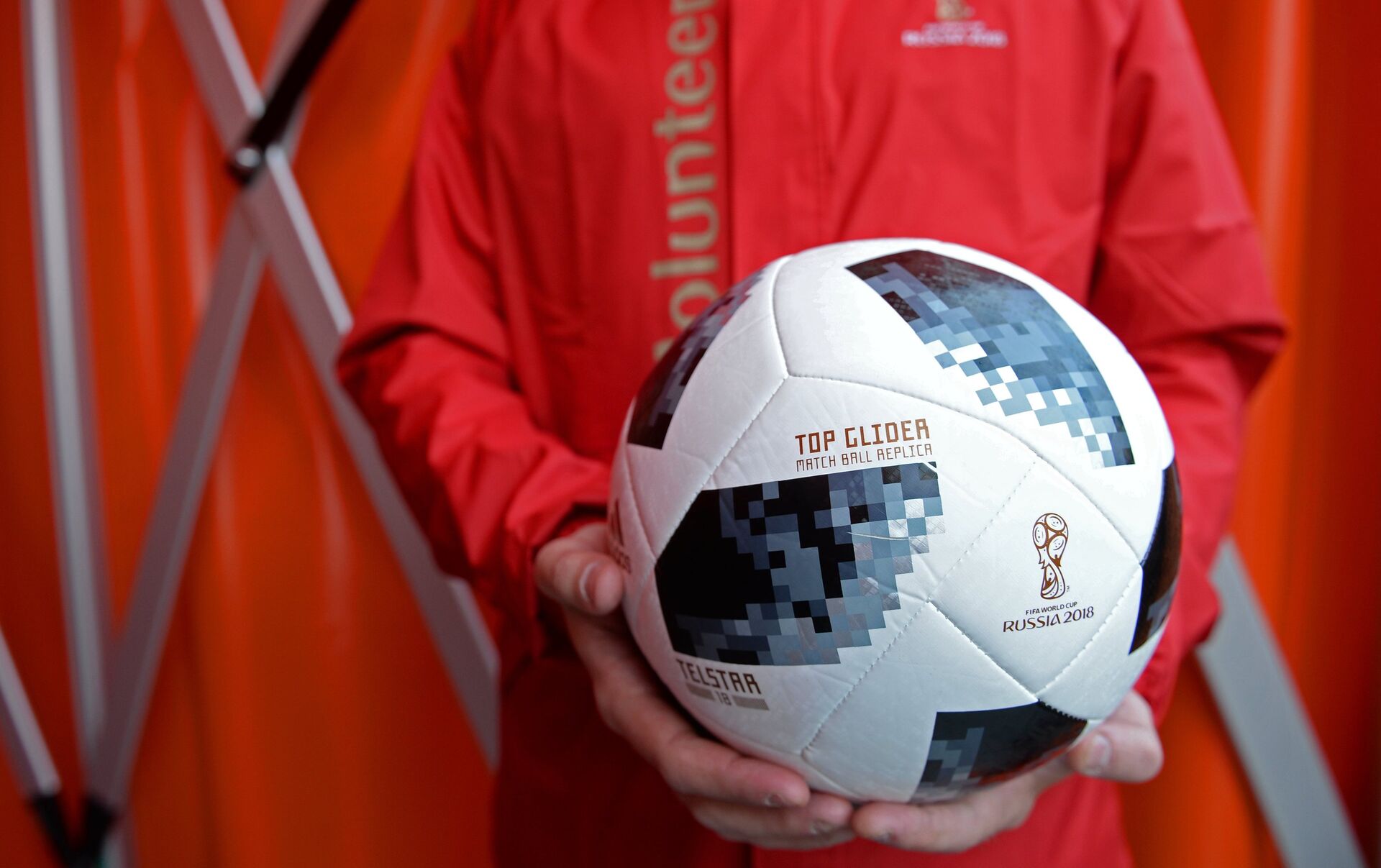Sociedad Deformar no relacionado Así es el balón oficial de la Copa Mundial de Fútbol de Rusia 2018 (fotos,  vídeo) - 09.11.2017, Sputnik Mundo