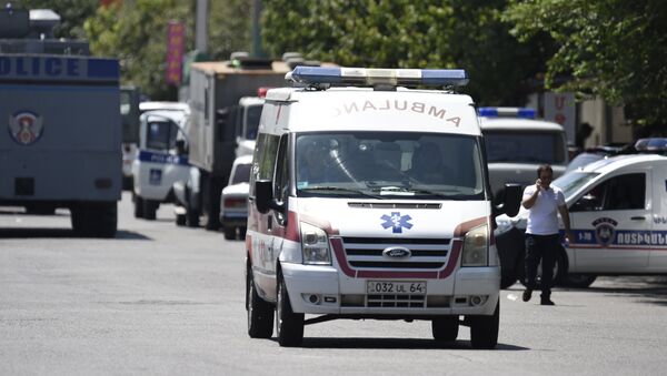 Ambulancia en Ereván, Armenia (archivo) - Sputnik Mundo