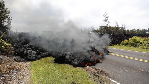 La lava del volcán Kilauea en Hawái (archivo) - Sputnik Mundo