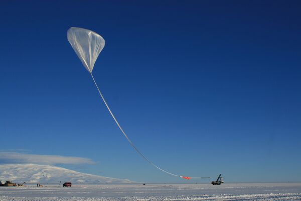 El lanzamiento de ANITA (durante las noches blancas de la Antártida) - Sputnik Mundo