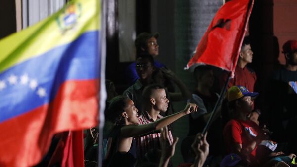 Seguidores de Nicolás Maduro en Caracas, Venezuela - Sputnik Mundo