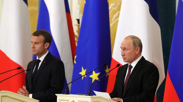 Presidente de Francia, Emmanuel Macron y presidente de Rusia, Vladímir Putin - Sputnik Mundo