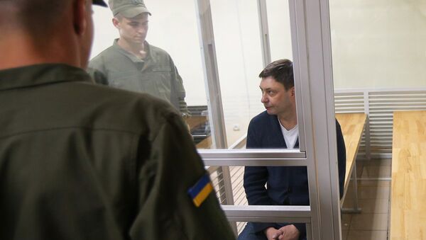 Kiril Vishinski, el jefe del portal de noticias RIA Novosti Ukraina, en la sala de tribunal de Jersónо - Sputnik Mundo
