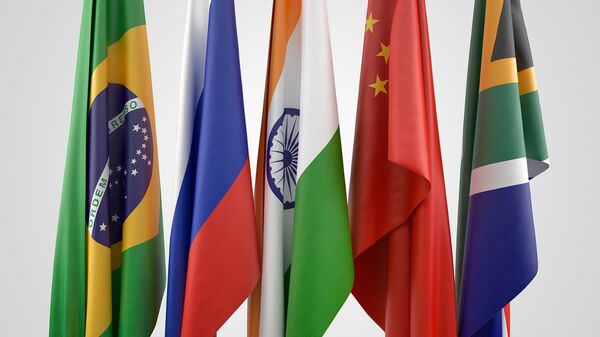 Banderas de los países BRICS: Brasil, Rusia, India, China y Sudáfrica - Sputnik Mundo