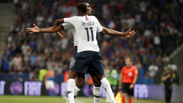 Ousmane Dembele y Paul Pogba de la selección francesa - Sputnik Mundo