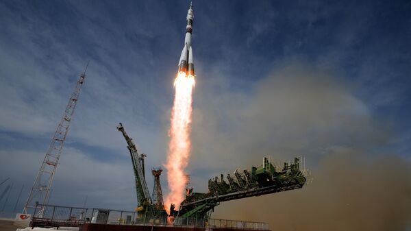 Lanzamiento del cohete Soyuz en el cosmódromo Baikonur (archivo) - Sputnik Mundo
