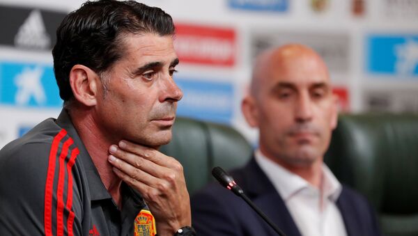 Fernando Hierro, entrenador de la selección española de fútbol - Sputnik Mundo