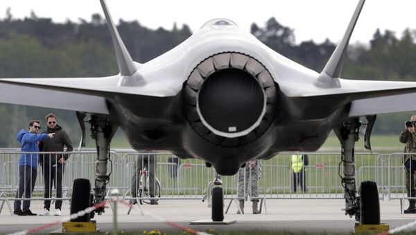 Caza F-35 en un salón aéreo en Alemania - Sputnik Mundo