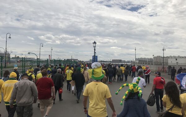 Los alrededores del estadio de San Petersburgo poco antes del partido del 22 de junio que enfrentó a Costa Rica contra Brasil - Sputnik Mundo