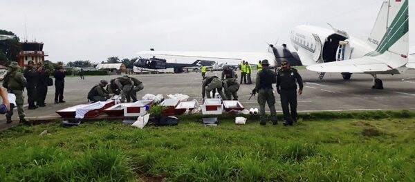 Cadáveres de periodistas ecuatorianos asesinados Cadáveres de periodistas ecuatorianos asesinados - Sputnik Mundo