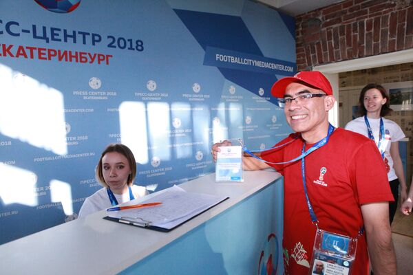 Reinaldo Vicente Lara Acosta, voluntario peruano en el Mundial de fútbol 2018 Reinaldo Vicente Lara Acosta, voluntario peruano en el Mundial de fútbol 2018 - Sputnik Mundo