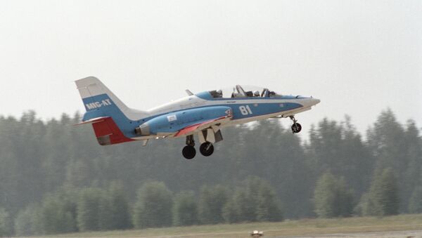 El avión de entrenamiento MiG-AT - Sputnik Mundo