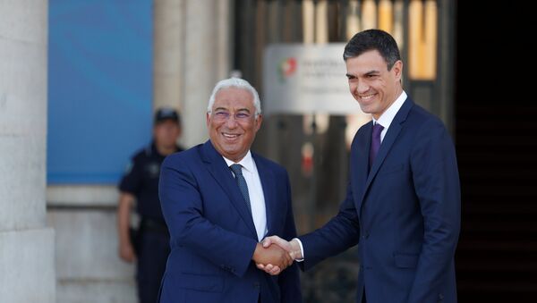 El presidente del Gobierno español, Pedro Sánchez, y el presidente de Portugal, Antonio Costa - Sputnik Mundo