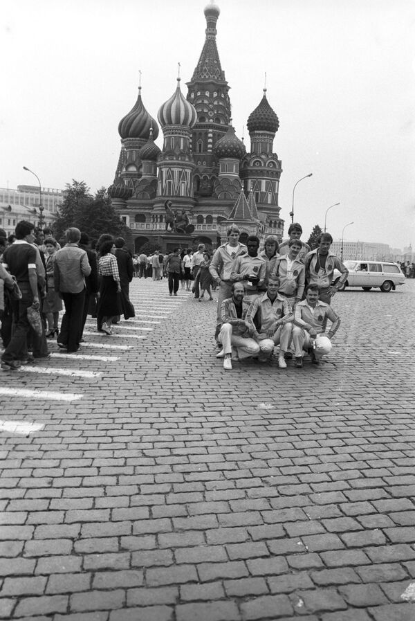 La capital de la URSS y la del Mundial: así ha cambiado Moscú en 38 años - Sputnik Mundo