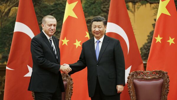 El presidente de Turquía, Recep Tayyip Erdogan, y el presidente de China, Xi Jinping (archivo) - Sputnik Mundo