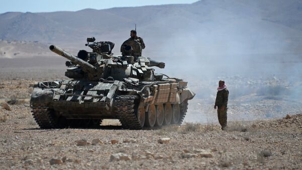 Tanque T-54 en Siria - Sputnik Mundo