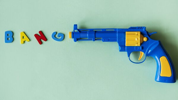 Una pistola de juguete - Sputnik Mundo
