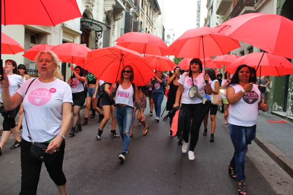 Participación de Trabajadoras Sexuales en el Paro Internacional de Mujeres, Lesbianas, Travestis y Trans en Argentina. Participación de Trabajadoras Sexuales en el Paro Internacional de Mujeres, Lesbianas, Travestis y Trans en Argentina. - Sputnik Mundo