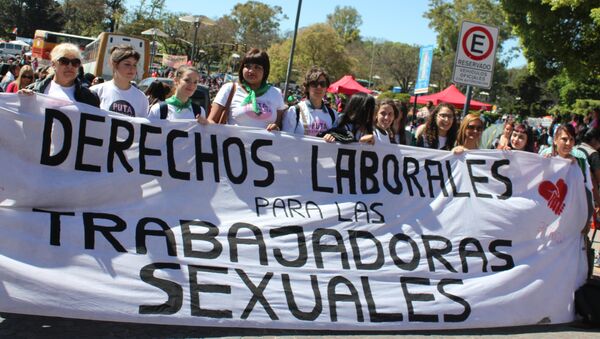 Representantes de la Asociación de Mujeres Meretrices de Argentina en el Encuentro Nacional de Mujeres en Argentina. - Sputnik Mundo