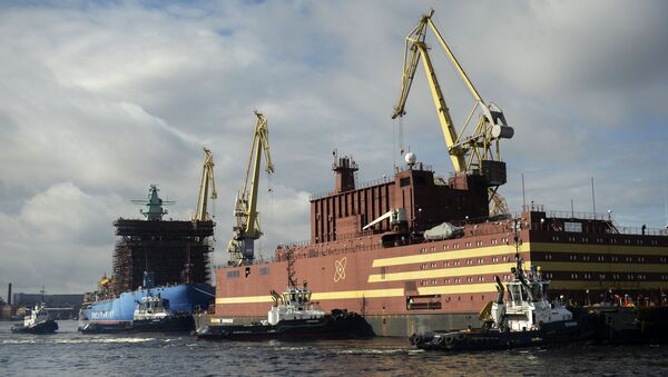 El bloque energético flotante Akademik Lomonosov - Sputnik Mundo