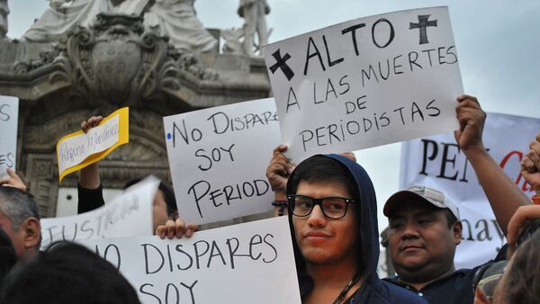 Protesta contra la muerte de periodistas en México - Sputnik Mundo