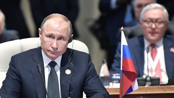 Vladímir Putin, el presidente de Rusia en la cumbre de los BRICS, Sudáfrica - Sputnik Mundo
