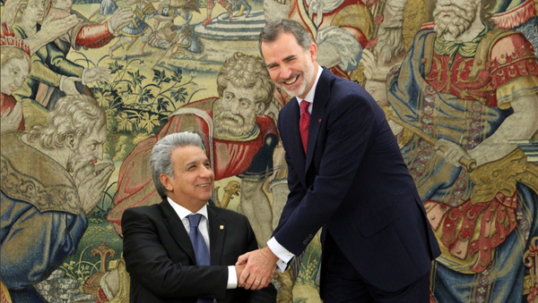 El presidente de Ecuador, Lenín Moreno, con el Rey de España, Felipe VI - Sputnik Mundo