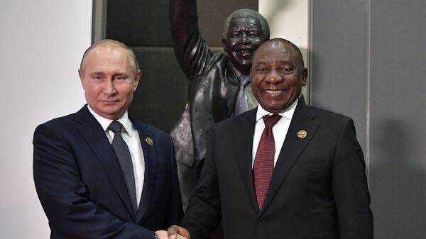 Los presidentes de Rusia y Sudáfrica, Vladímir Putin y Cyril Ramaphosa - Sputnik Mundo