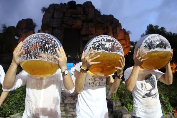 El festival de la cerveza en China. - Sputnik Mundo