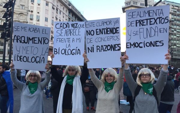 Manifestantes anti abortistas en Buenos Aires, Argentina - Sputnik Mundo