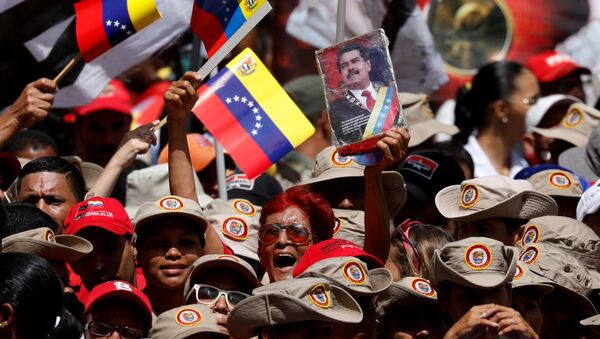 Los seguidores de Nicolás Maduro machan en apoyo al presidente - Sputnik Mundo
