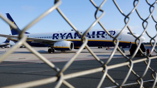 Un avión de compañía Ryanair - Sputnik Mundo
