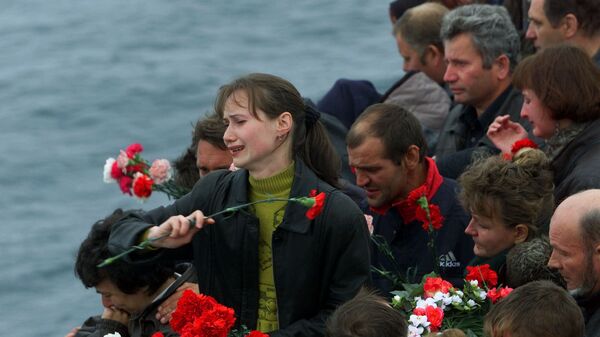 La página más negra en la historia de la Armada rusa: cómo naufragó el submarino Kursk - Sputnik Mundo