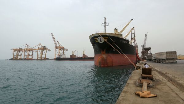 La vista al puerto yemení Al Hudaida - Sputnik Mundo