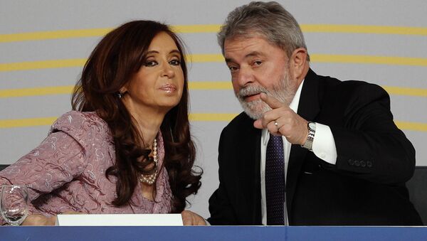 Cristina Fernández de Kirchner (izda.), presidenta de Argentina, y Luiz Inácio Lula da Silva, presidente de Brasil (archivo) - Sputnik Mundo