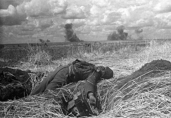 Soldado alemán muerto durante la batalla de Kursk (1943) - Sputnik Mundo