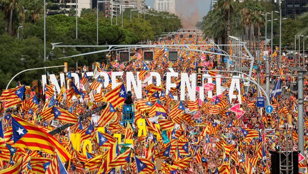 Manifestación en Cataluña a favor de independencia - Sputnik Mundo