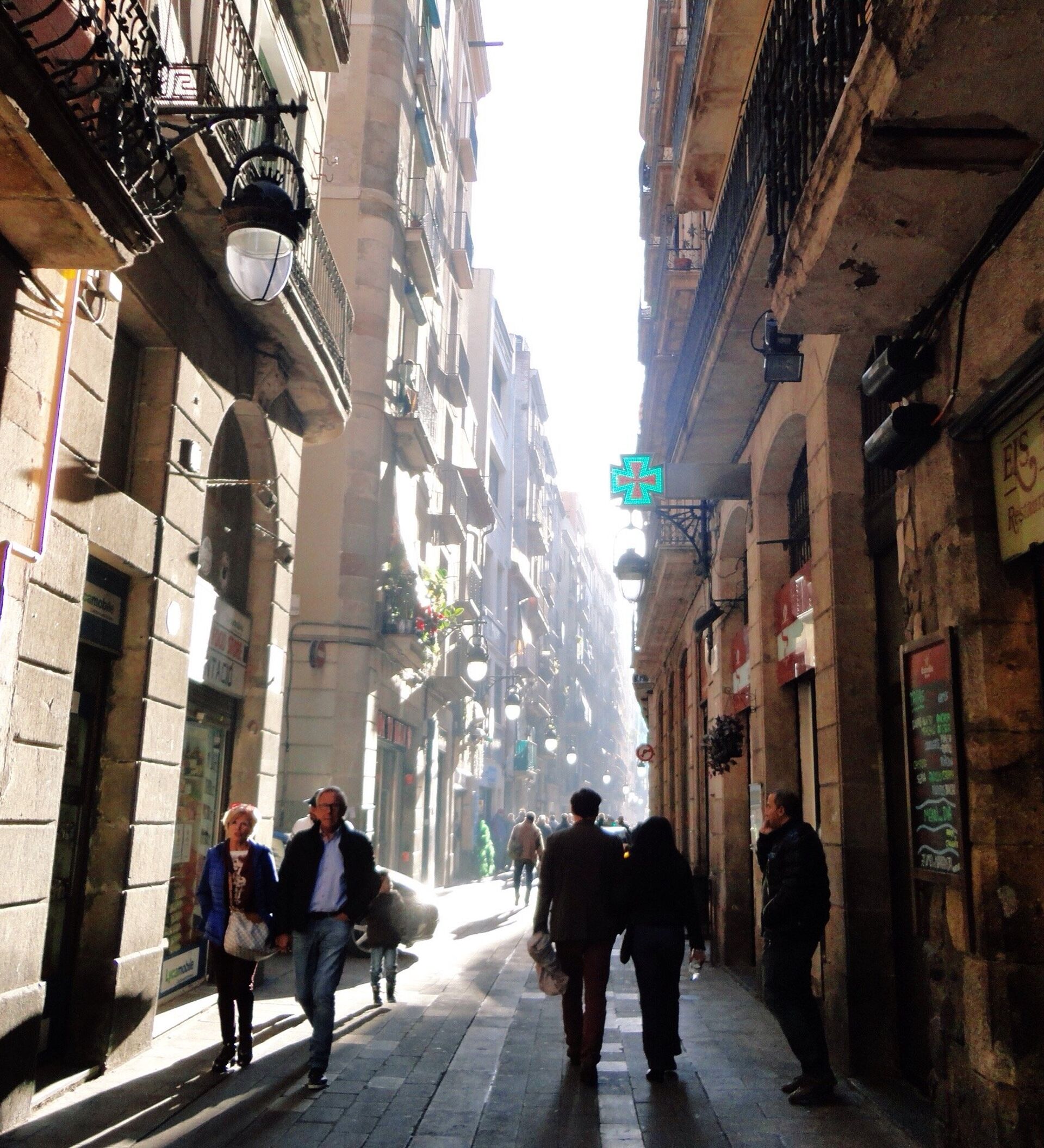 Graban un ataque con machete en Barcelona a plena luz del día (vídeo) 02.10.2018, Sputnik Mundo