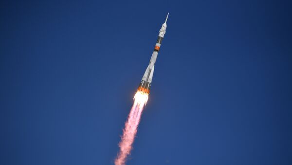 Lanzamiento del Soyuz MS-10 - Sputnik Mundo