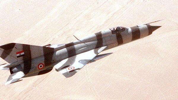 Un MiG-21 de las Fuerzas Aéreas de Egipto - Sputnik Mundo