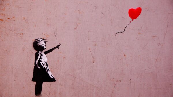 'Niña con balón', la obra de Banksy (Archivo) - Sputnik Mundo