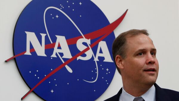 Jim Bridenstine, administrador de la NASA, después de una rueda de prensa en Moscú - Sputnik Mundo