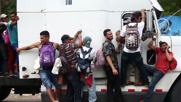 Migrantes hondureños - Sputnik Mundo