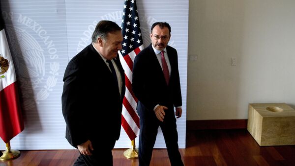 El secretario de Estado de EEUU, Mike Pompeo y el canciller de México, Luis Videgaray - Sputnik Mundo