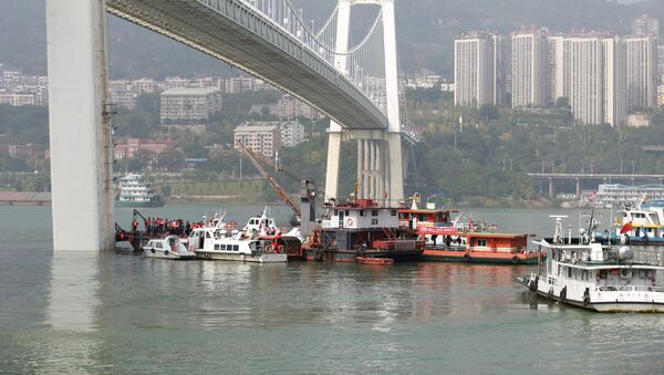 Equipos de rescate en el río de Yangtsé - Sputnik Mundo
