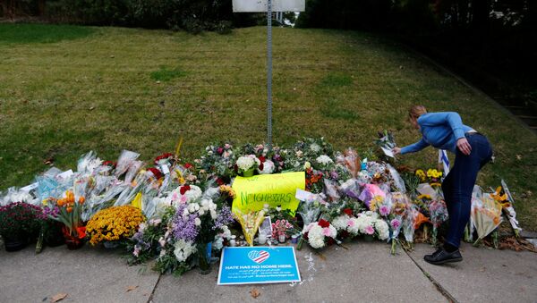 Un homenaje a las víctimas del ataque en sinagoga en Pittsburgh - Sputnik Mundo
