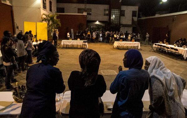 Mujeres de Senegal reciben en México a la Caravana de madres centroamericanas Mujeres de Senegal reciben en México a la Caravana de madres centroamericanas - Sputnik Mundo