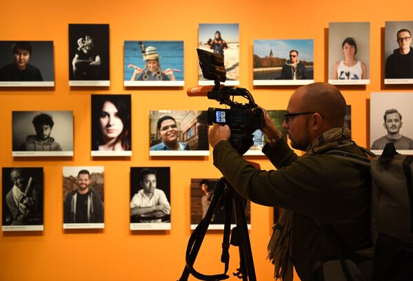 Se inaugura en Moscú la exposición del IV Fotoconcurso Internacional Andréi Stenin - Sputnik Mundo